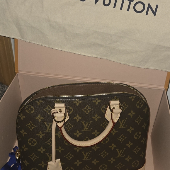 Louis Vuitton Brown and Tan Monogram Satchel - Picture 5 of 6